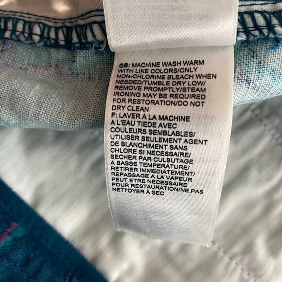 The North Face Maywood Shorts Linen Cotton Printed NWT‎ Women's Size 16 Long - Picture 10 of 12